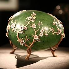 Яйцо шкатулка Фаберже Faberge "Цветы яблони" (7722)
