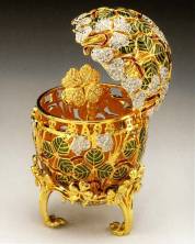 Яйцо шкатулка Фаберже Faberge "Клевер" (7723)