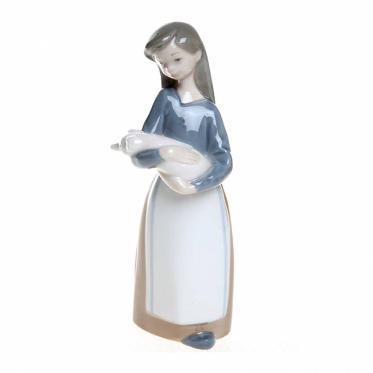 Статуэтка Lladro Девочка с поросенком, 17 см (8027)
