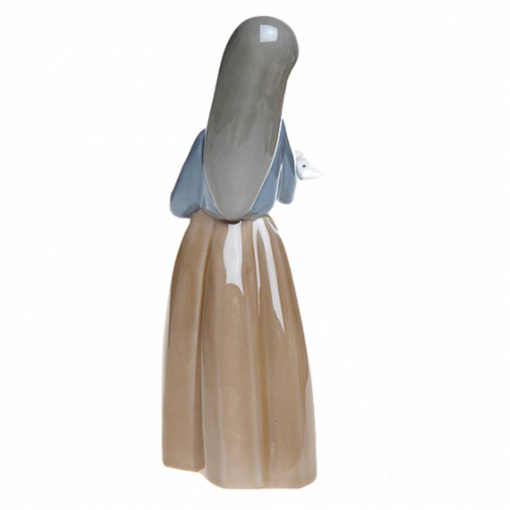 Статуэтка Lladro Девочка с поросенком, 17 см (8027)