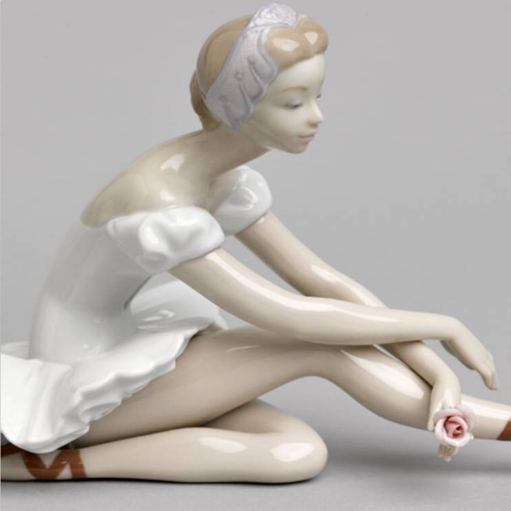Статуэтка Lladro Балерина с розой, 21 см (8033)