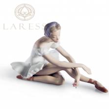 Фарфоровая статуэтка Lladro "Балерина с розой" (8033)