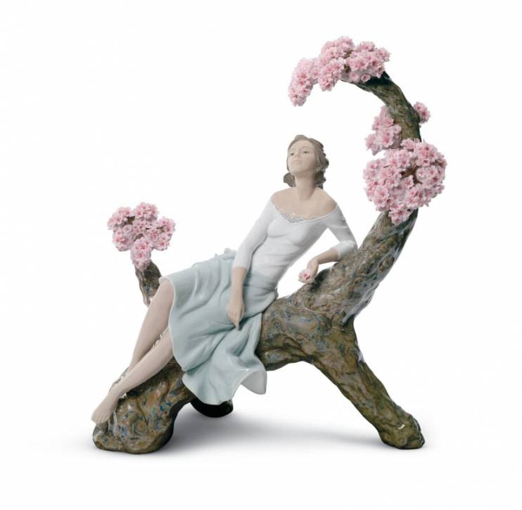 Скульптура Lladro "Сладкий аромат юности" 42см (11062)