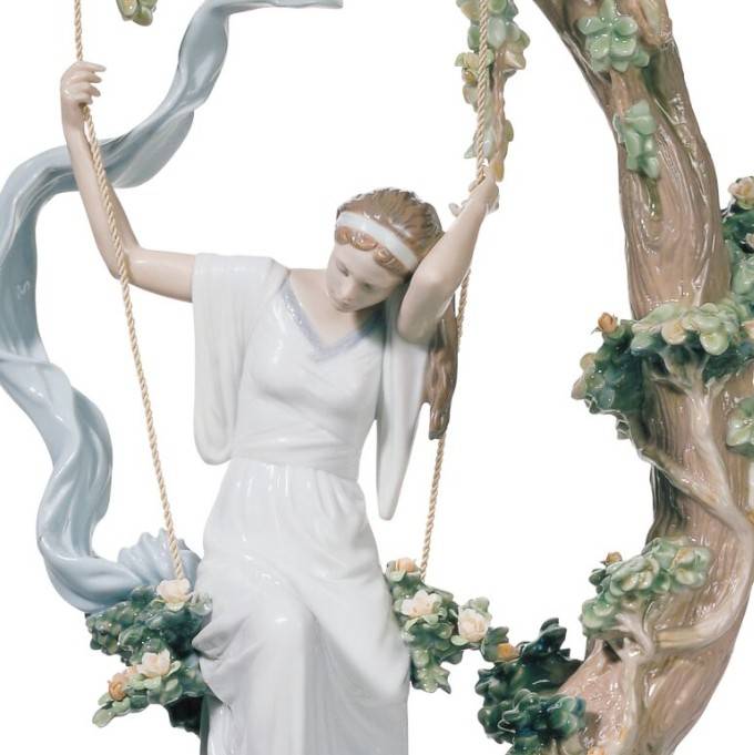 Статуэтка Lladro Живущая в мечтах 56х32см (12663)