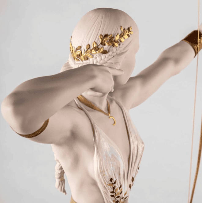 Lladro sculpture "Diana", 87x47cm (16070)