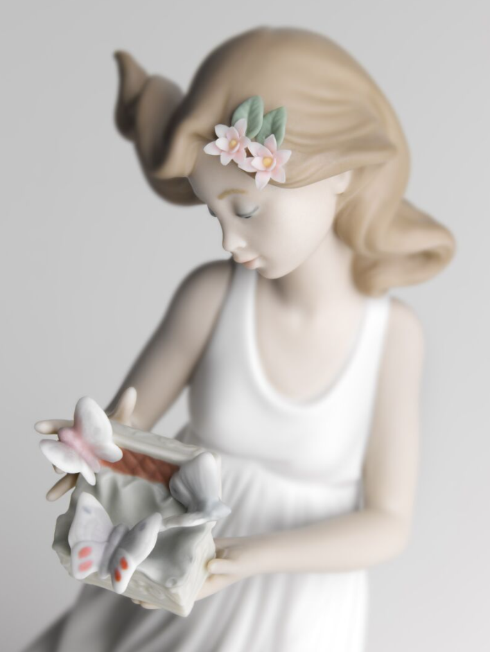 Статуэтка Lladro "Сокровища бабочек" 32 см (12682)